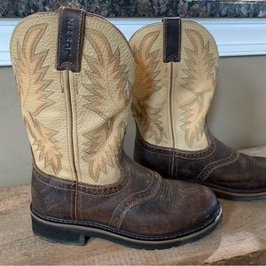 Justin’s Superintendent Men’s Original leather work boots.